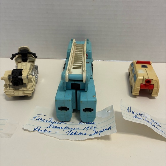 Transformers - 1986 Takara / Hasbro Vehicles - Fire truck, Motorcycle, Ambulance - Picture 4 of 9